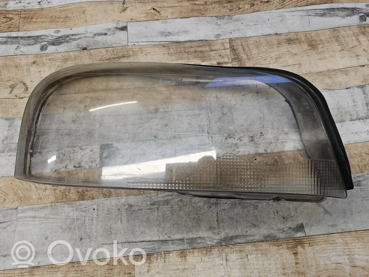 Volvo XC90 Klosze lamp przednich 8990204