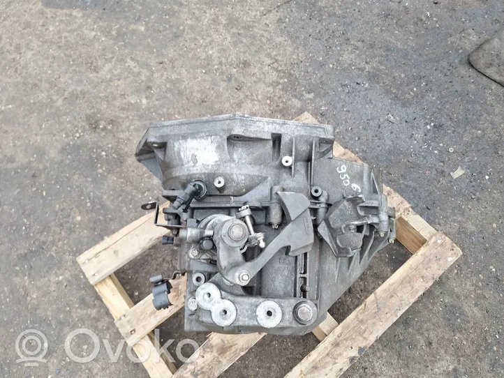 Opel Insignia A Manual 6 speed gearbox F40