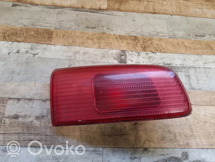 Mazda 2 Lampy tylnej klapy bagażnika 2NE96483501