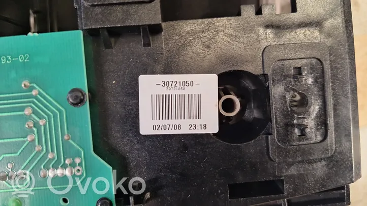 Volvo V50 Światło fotela przedniego 30721050