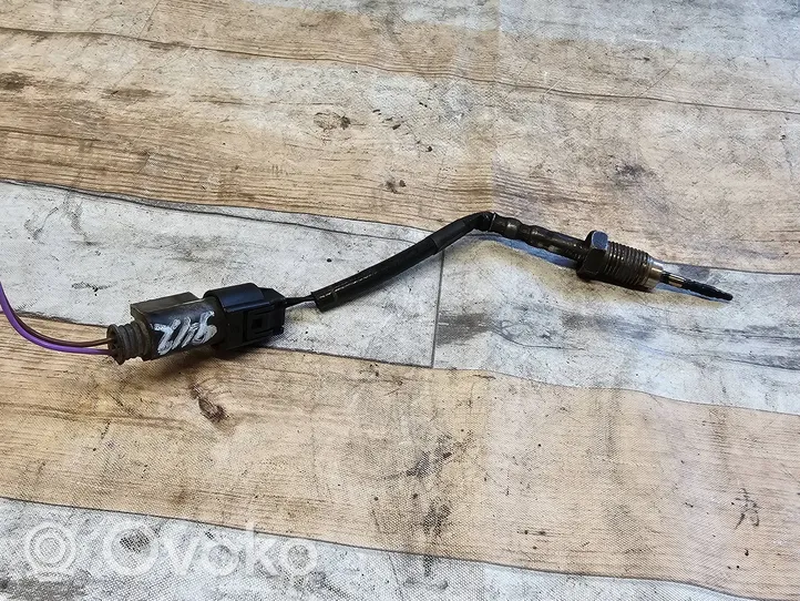 BMW 5 E60 E61 Izplūdes gāzu temperatūras sensors 17185551