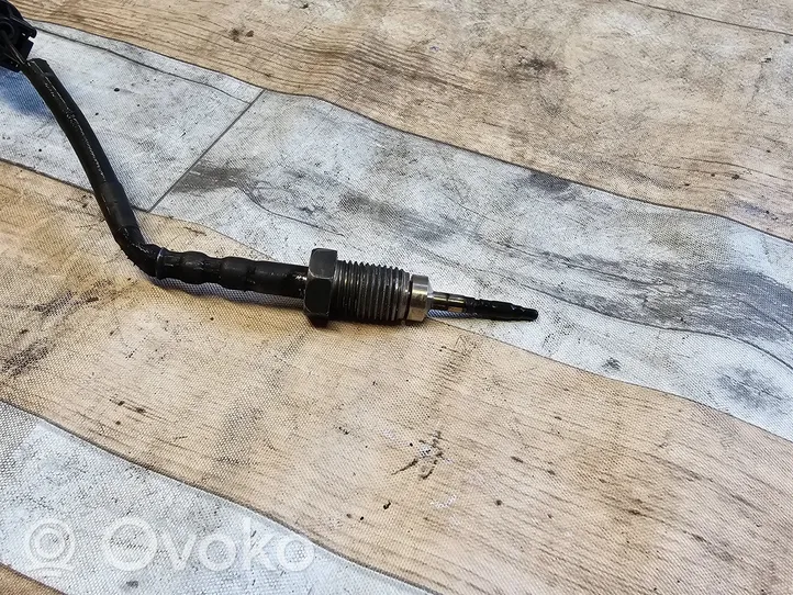 BMW 5 E60 E61 Exhaust gas temperature sensor 17185551