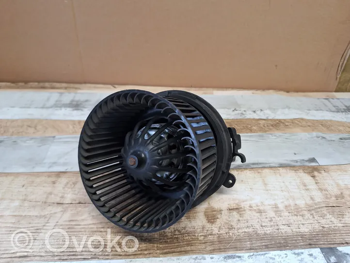 Citroen C3 Pluriel Ventola riscaldamento/ventilatore abitacolo 665878C