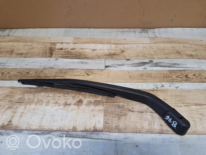 Toyota Yaris Ramię wycieraczki szyby tylnej 852410D020B