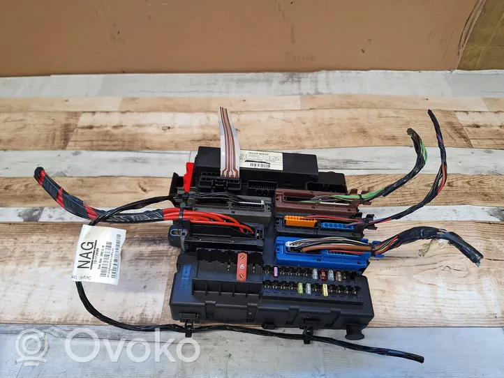 Opel Vectra C Fuse module 13170894