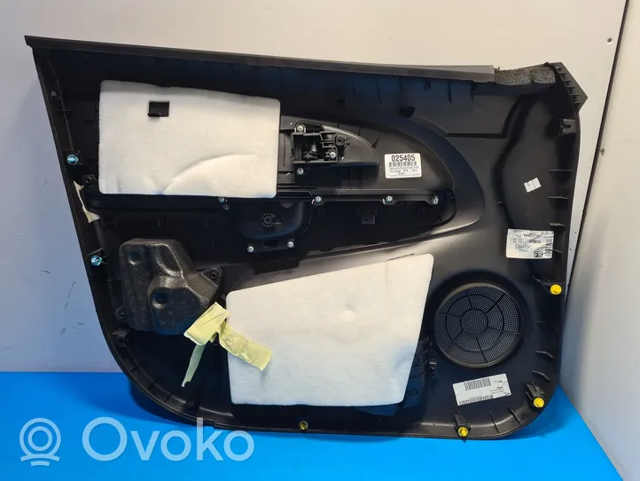 KIA Venga Conjunto de molduras del tarjetero de la puerta 530440041