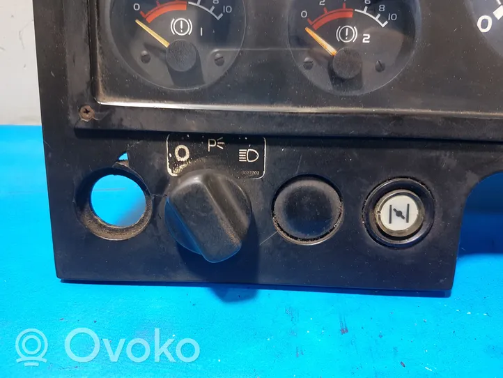 Volvo 960 Speedometer (instrument cluster) 