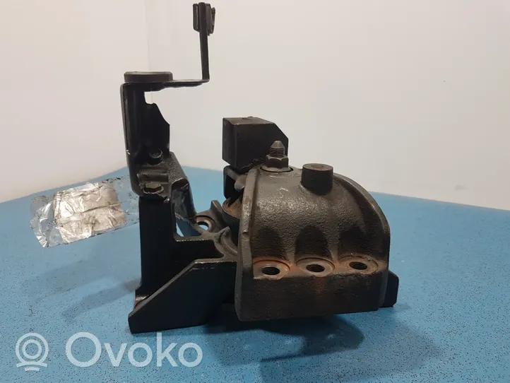 Hyundai Santa Fe Engine mount vacuum valve 