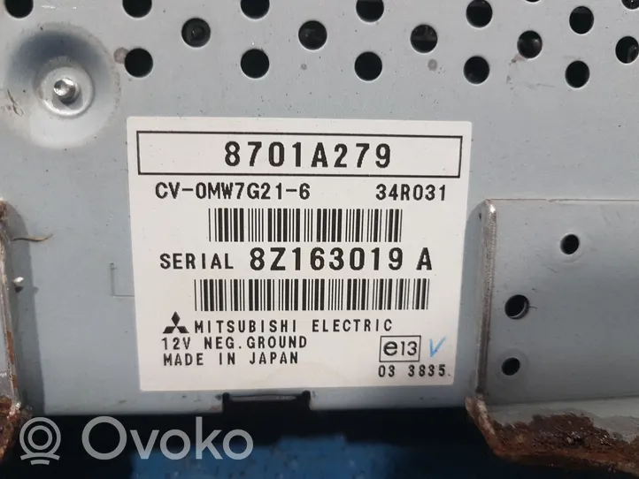 Mitsubishi Lancer VIII Pystyantennivahvistin 8701a279