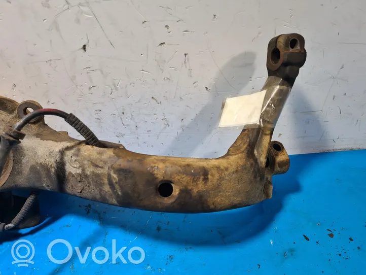 Audi A4 S4 B5 8D Fuso a snodo con mozzo ruota anteriore 8D0407257P