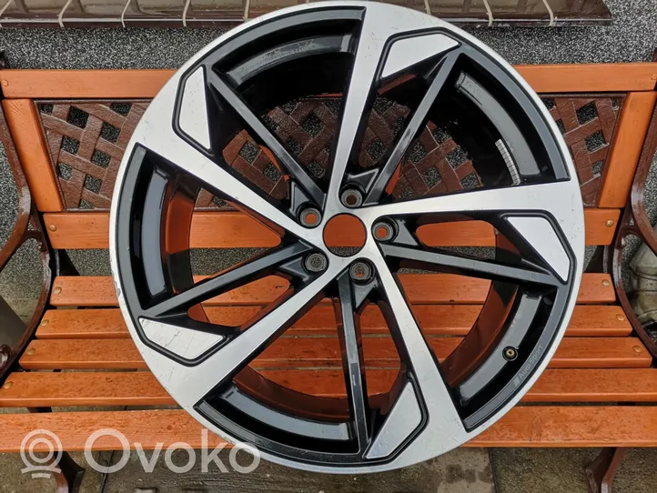 Audi Q7 4M R22 alloy rim 