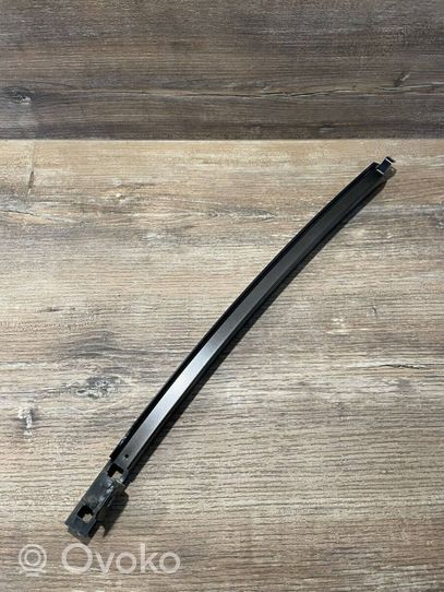 Mercedes-Benz ML W164 Rail de pare-brise de porte arrière A1647300119