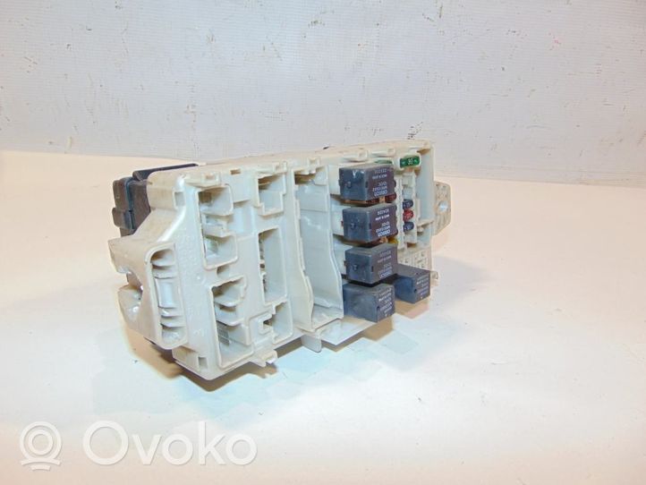 Mitsubishi Galant Module de fusibles MR537990