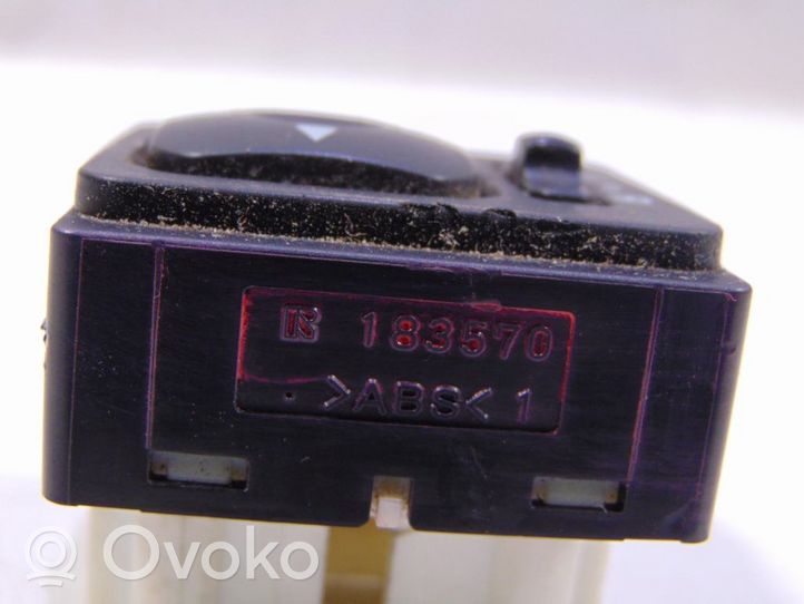 Mitsubishi Lancer Interruptor del espejo lateral MR951187
