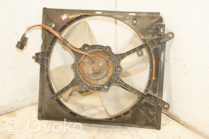 Mitsubishi Carisma Ventilatore di raffreddamento elettrico del radiatore B925653