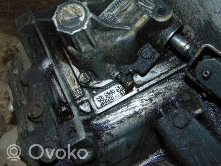 Opel Vectra B Mechaninė 5 pavarų dėžė 90523582