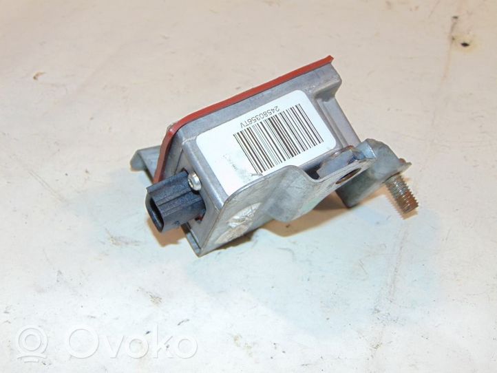 Toyota Avensis T220 Sensor impacto/accidente para activar Airbag 8986005010