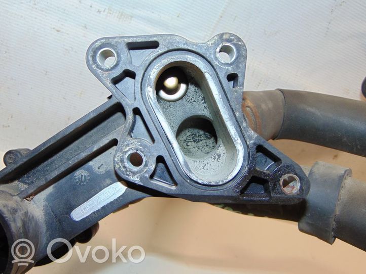 Volkswagen Polo Termostat / Obudowa termostatu 03C121111B