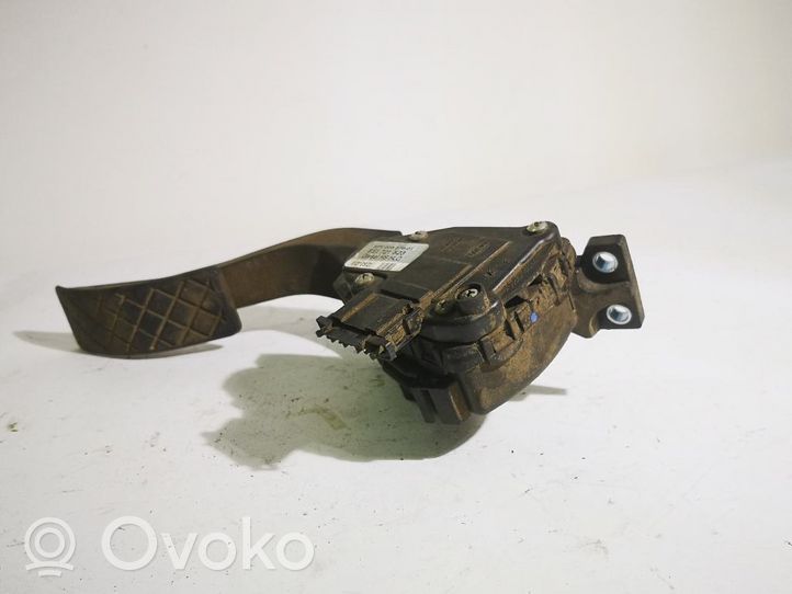 Audi A4 S4 B6 8E 8H Akceleratoriaus pedalas 8E1721523F