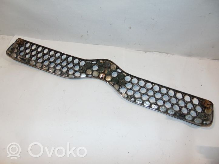 Toyota Yaris Grille calandre supérieure de pare-chocs avant 5310152030