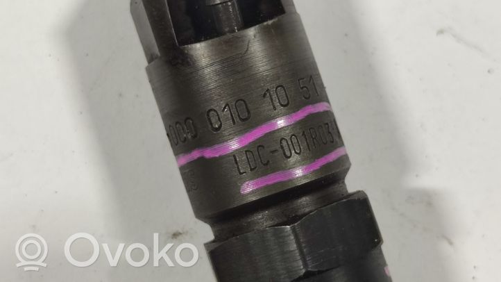 Mercedes-Benz E W210 Injecteur de carburant A0000101051