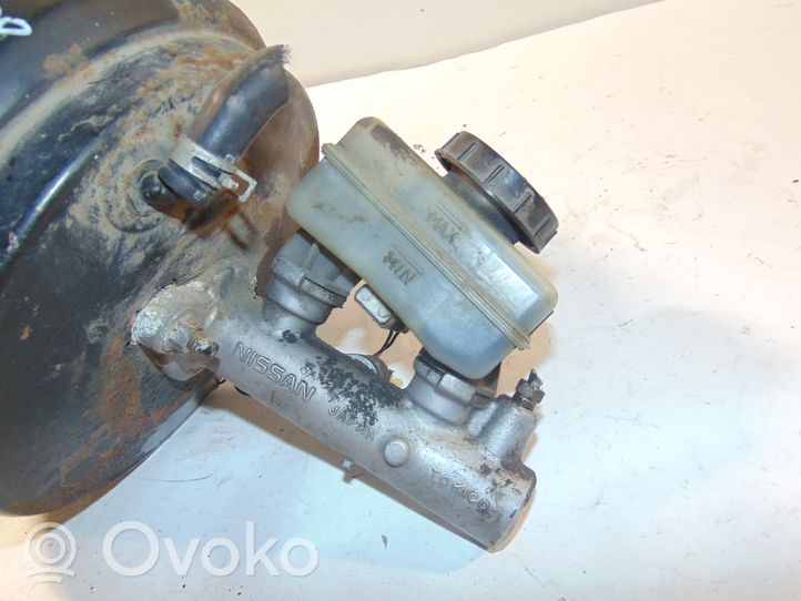 Infiniti QX4 Servo-frein 472101W300