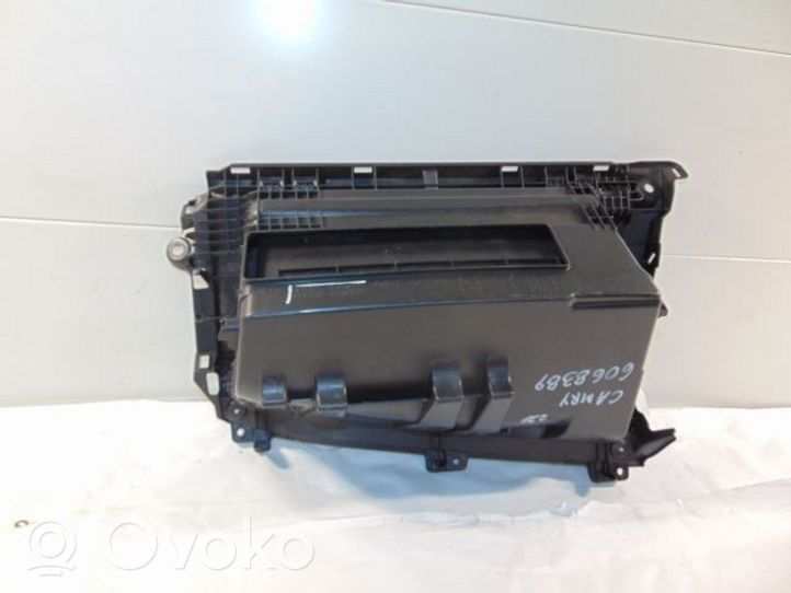 Toyota Camry VIII XV70  Kit de boîte à gants 5530333310