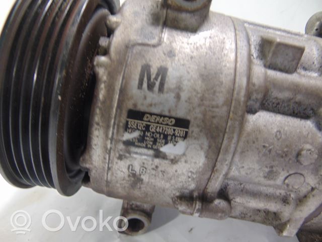 Toyota Avensis T270 Ilmastointilaitteen kompressorin pumppu (A/C) 883100F050