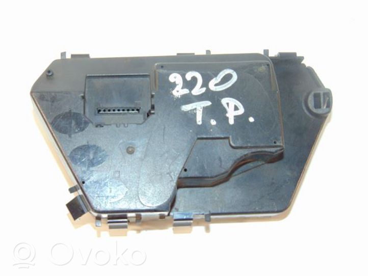 Mercedes-Benz S W220 Modulo di controllo sedile A2208216879