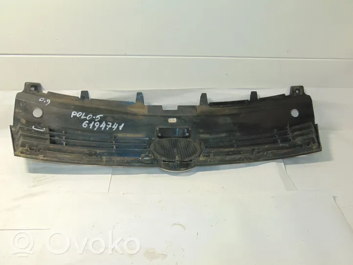 Volkswagen Polo V 6R Grille de calandre avant 6RU853651A