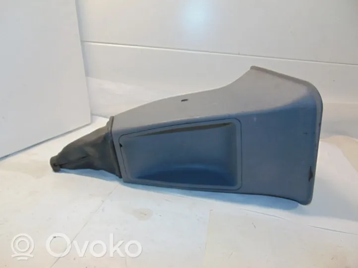 Iveco Daily 3rd gen Rivestimento in plastica cornice della leva del cambio 504225707