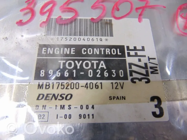 Toyota Corolla E110 Moottorinohjausyksikön sarja ja lukkosarja 8966102630