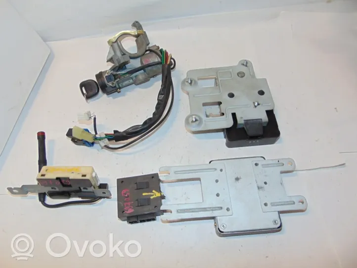 KIA Carnival Engine ECU kit and lock set 0K55A18701A