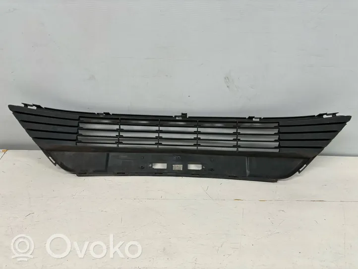 Toyota Avensis T270 Kratka dolna zderzaka przedniego 5311205090