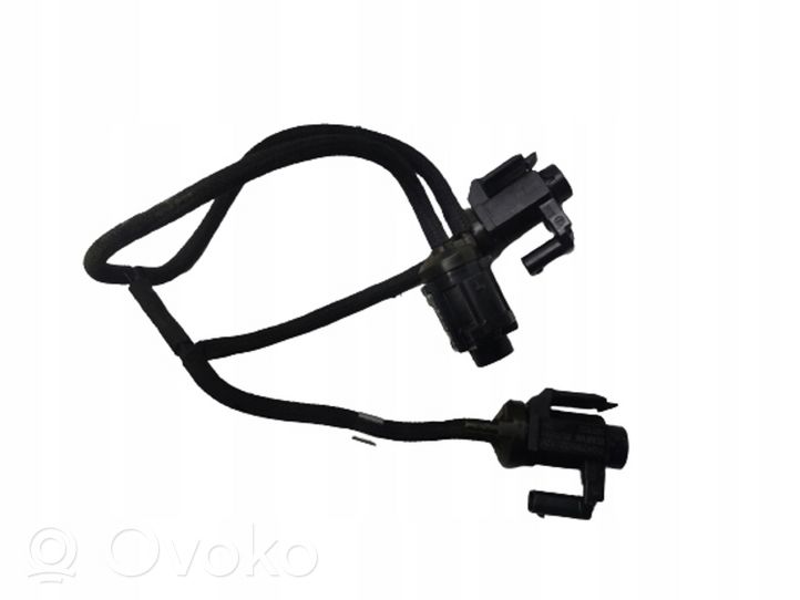 BMW 5 G30 G31 Solenoidinis vožtuvas 8570591