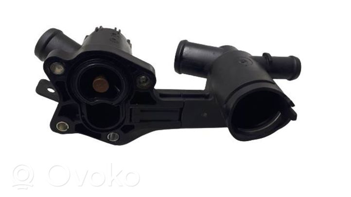 Audi A1 Termostaatin kotelo 03f121111A