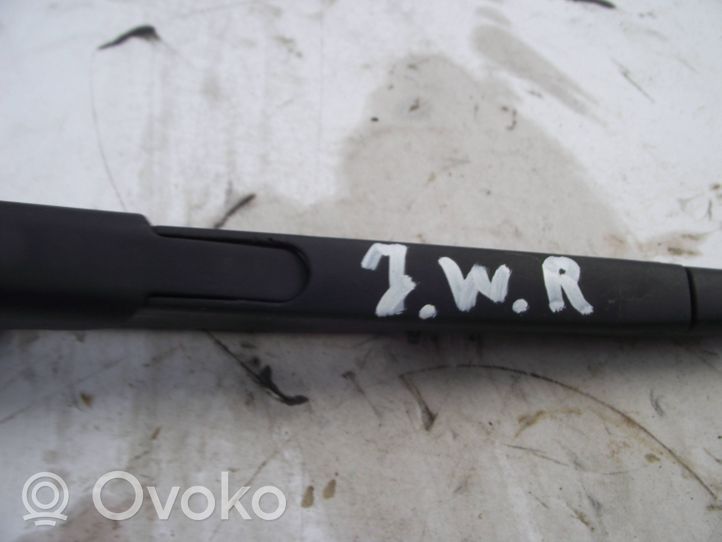 Jeep Wrangler Rear wiper blade arm 