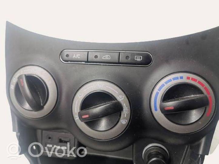 Hyundai i10 Console centrale, commande chauffage/clim 847320X200