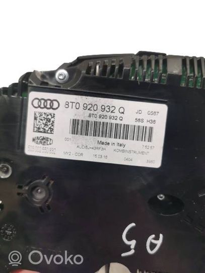 Audi A5 Compteur de vitesse tableau de bord 8T0920932Q