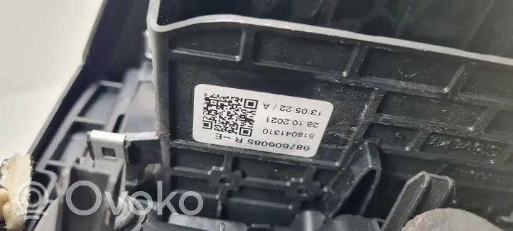 Dacia Sandero Kojelaudan sivutuuletussuuttimen kehys 687606085R