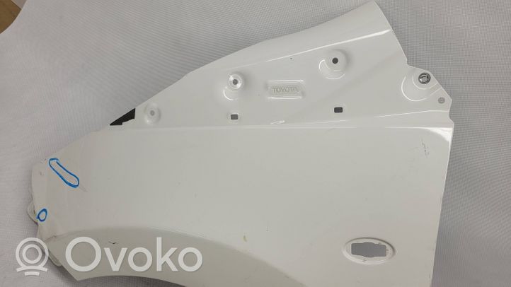 Toyota Aygo AB40 Błotnik przedni 