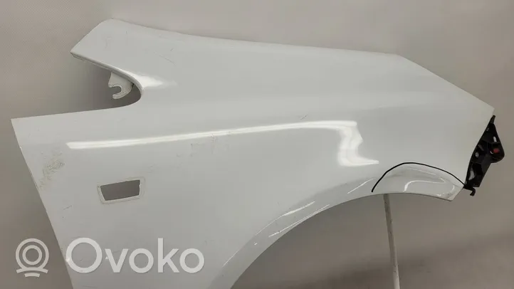 Opel Corsa D Błotnik przedni 