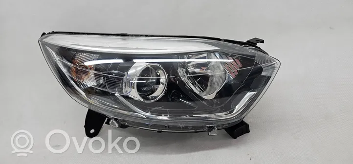 Renault Captur Lampa przednia 260102734R