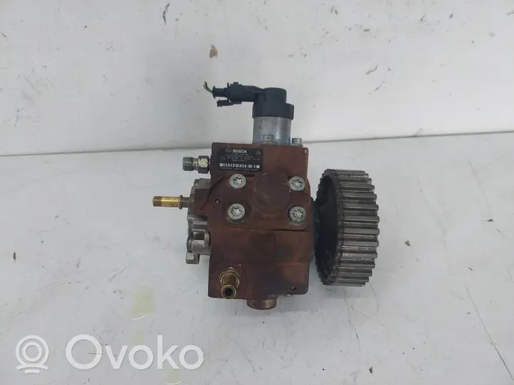 Volvo V50 Polttoaineen ruiskutuksen suurpainepumppu 0445010102