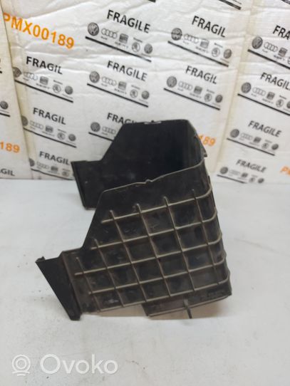 Volkswagen PASSAT B6 Protettore termico del vano batteria 1K0915335C