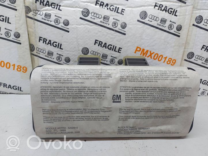 Opel Astra G Airbag del passeggero 90561111