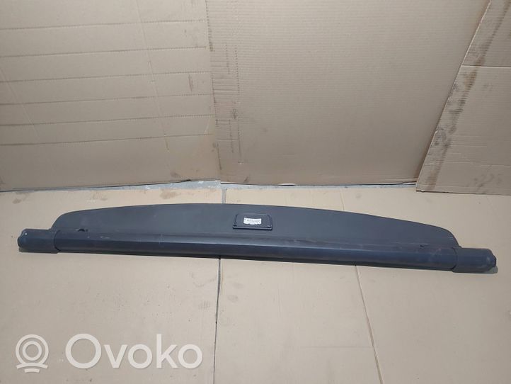 Volkswagen Touran I Takaluukun alaosan verhoilusarja 1T0867871S