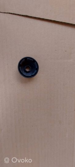 Volkswagen PASSAT B6 Wheel nut cap/cover 6x0601173