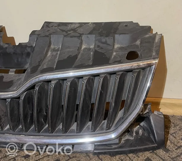 Skoda Fabia Mk3 (NJ) Maskownica / Grill / Atrapa górna chłodnicy 6V0853653