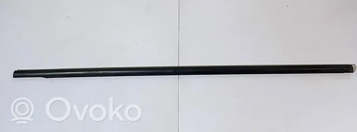 Volkswagen Golf VII Front door glass trim molding 5G4837477